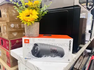 Very Affordable Sleek Design Bluetooth Speaker Charge 5