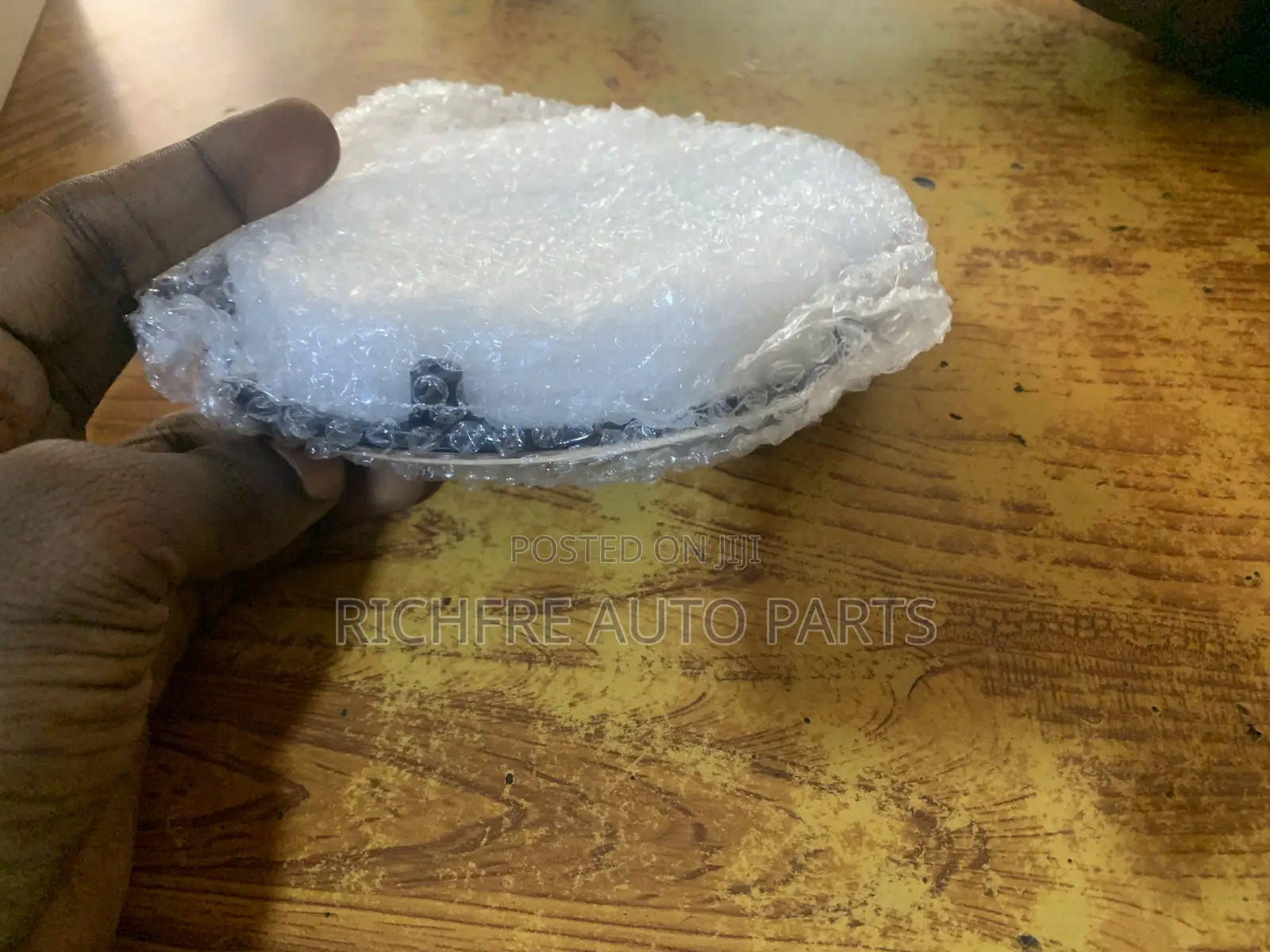 Toyota Corolla 2017 Glass Crown