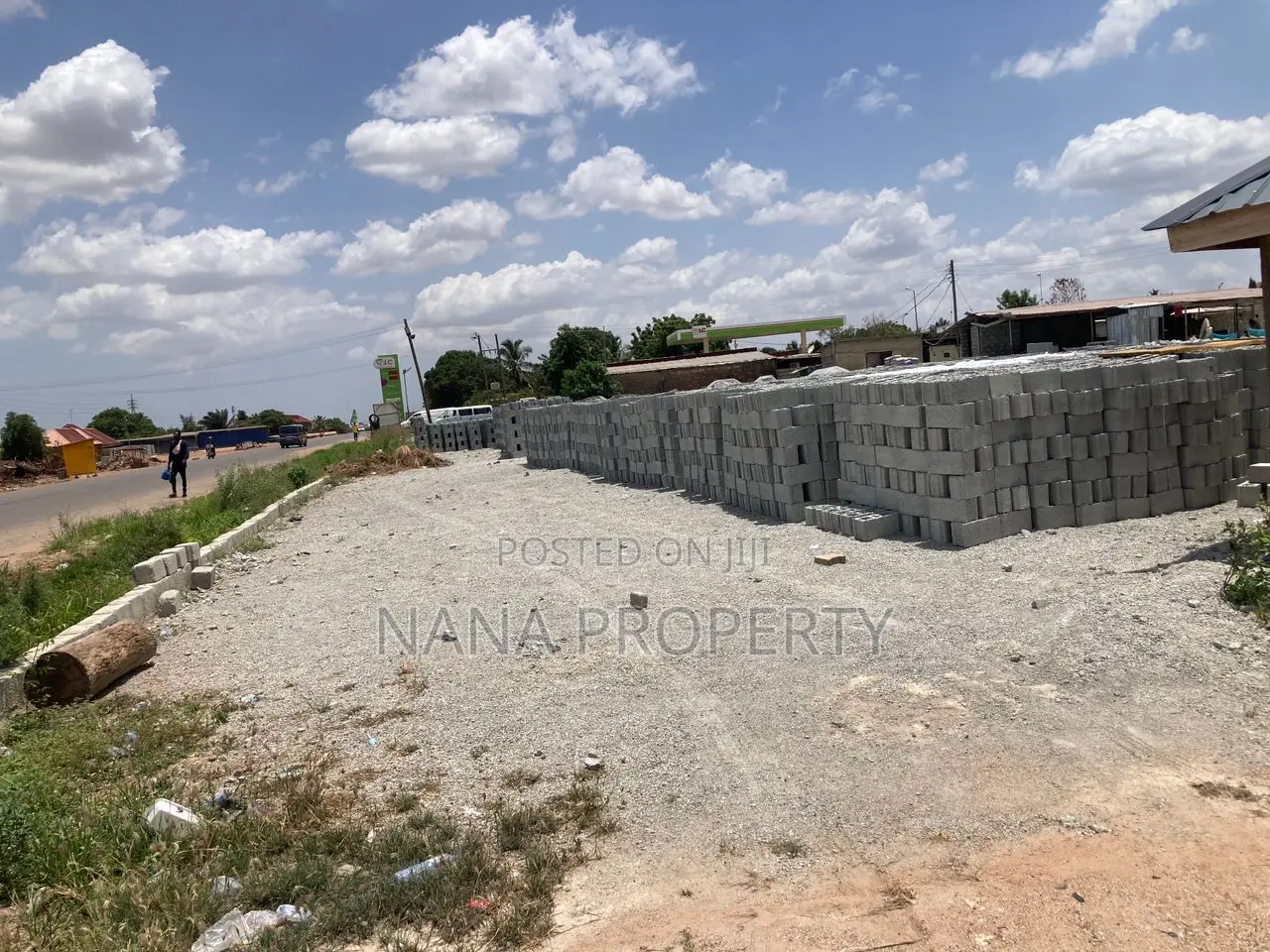 A Block Factory and 3plot of Land for Sale