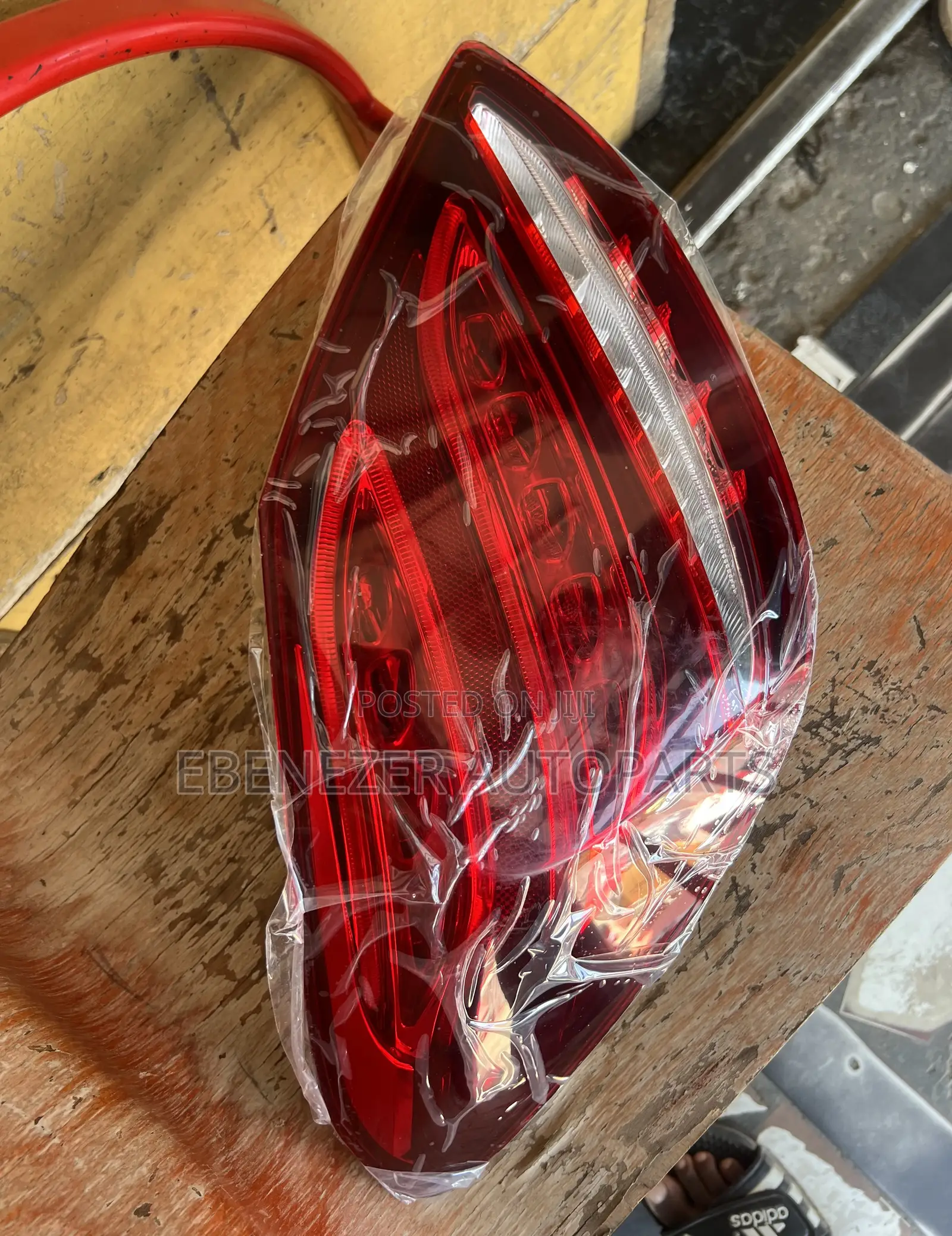Mercedes Benz C300 2016,2017 Taillight