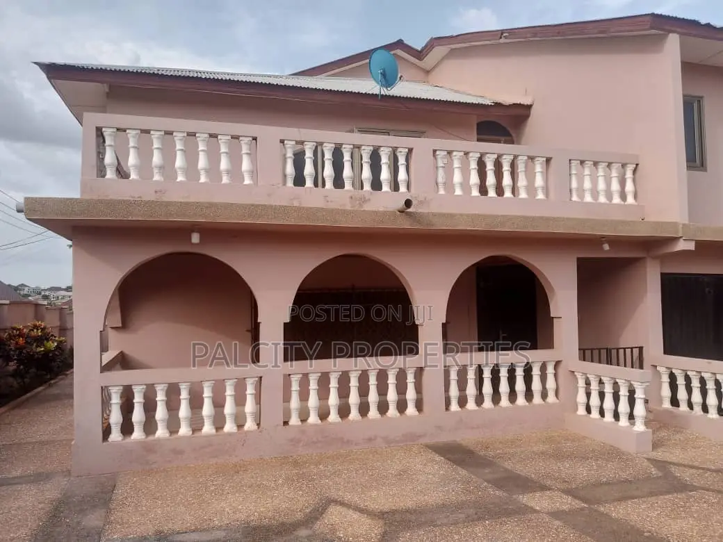 9bdrm House in Ahenema Kokoben, Kumasi Metropolitan for sale
