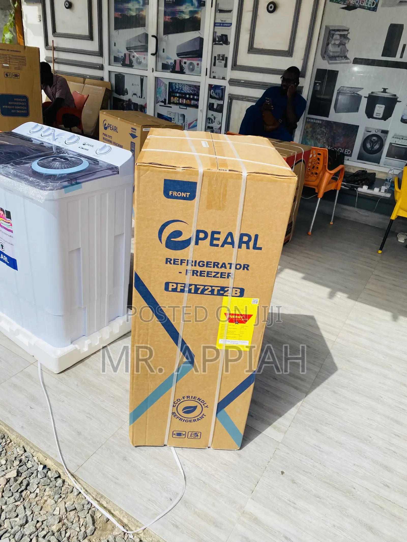 Durable Pearl Pf-172-2b Electric Refrigerator.
