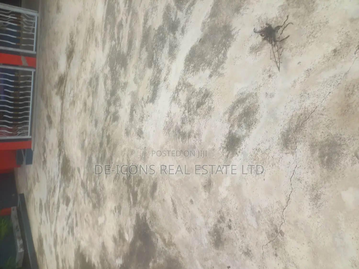 3bdrm House in De-Icons Real Estate, Awutu Senya East Municipal