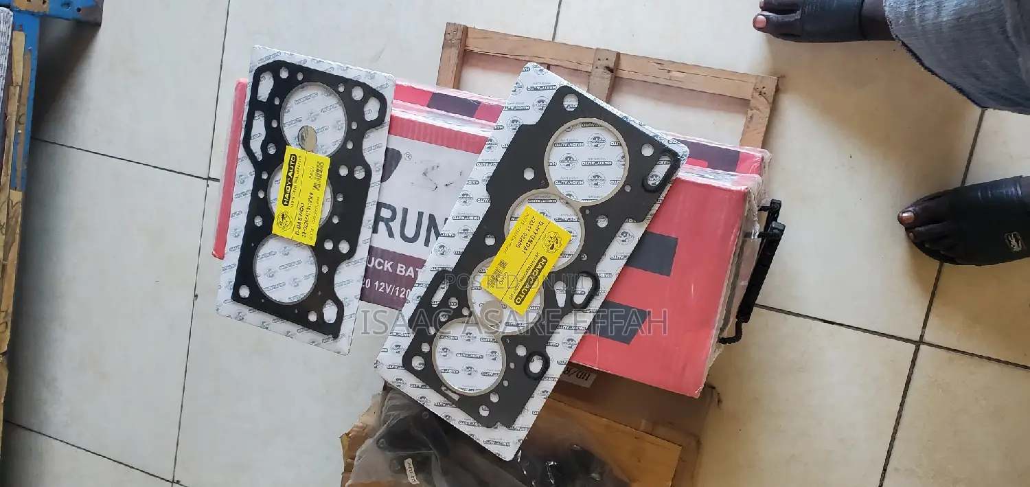 Dealer in Head Gasket for All Cars