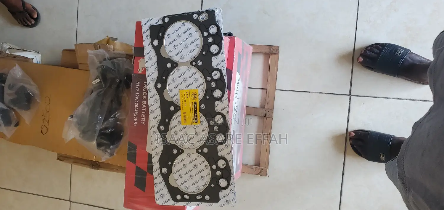 Dealer in Head Gasket for All Cars