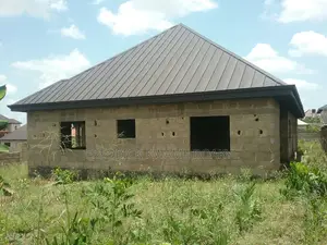 5bdrm House in Brother K Estate, Kumasi Metropolitan for sale