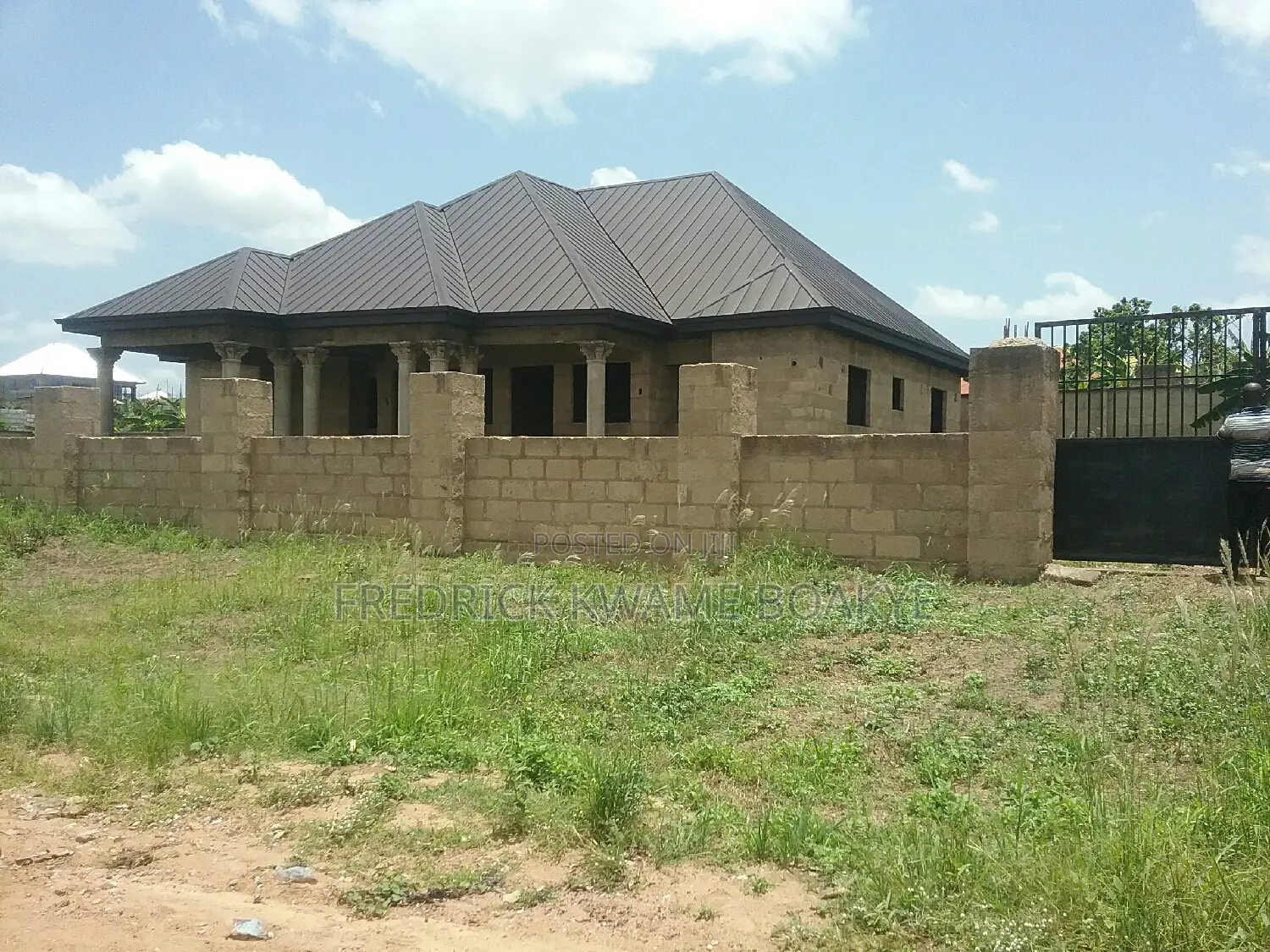 5bdrm House in Brother K Estate, Kumasi Metropolitan for sale