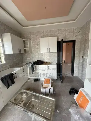 4bdrm Duplex in Sakumono for sale