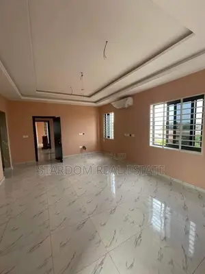 4bdrm Duplex in Sakumono for sale