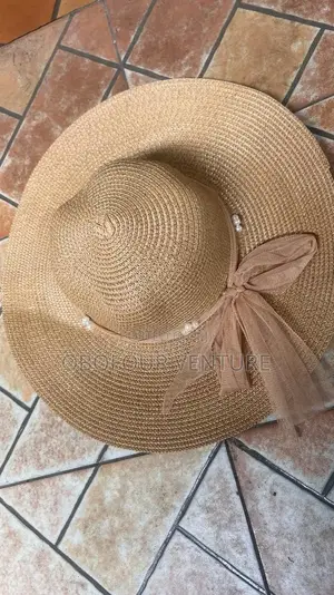 Ladies Straw Hat or Beach Hat Available. 1