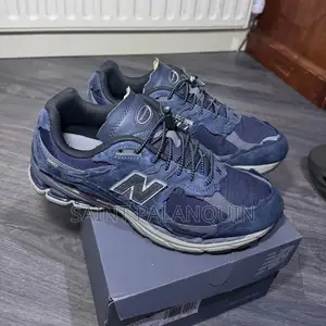New Balance Sneakers