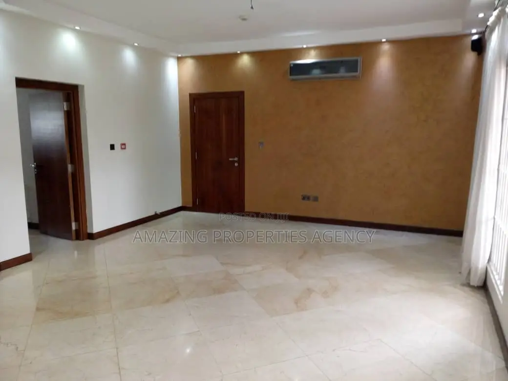 4bdrm House in Airport Residential Area for sale