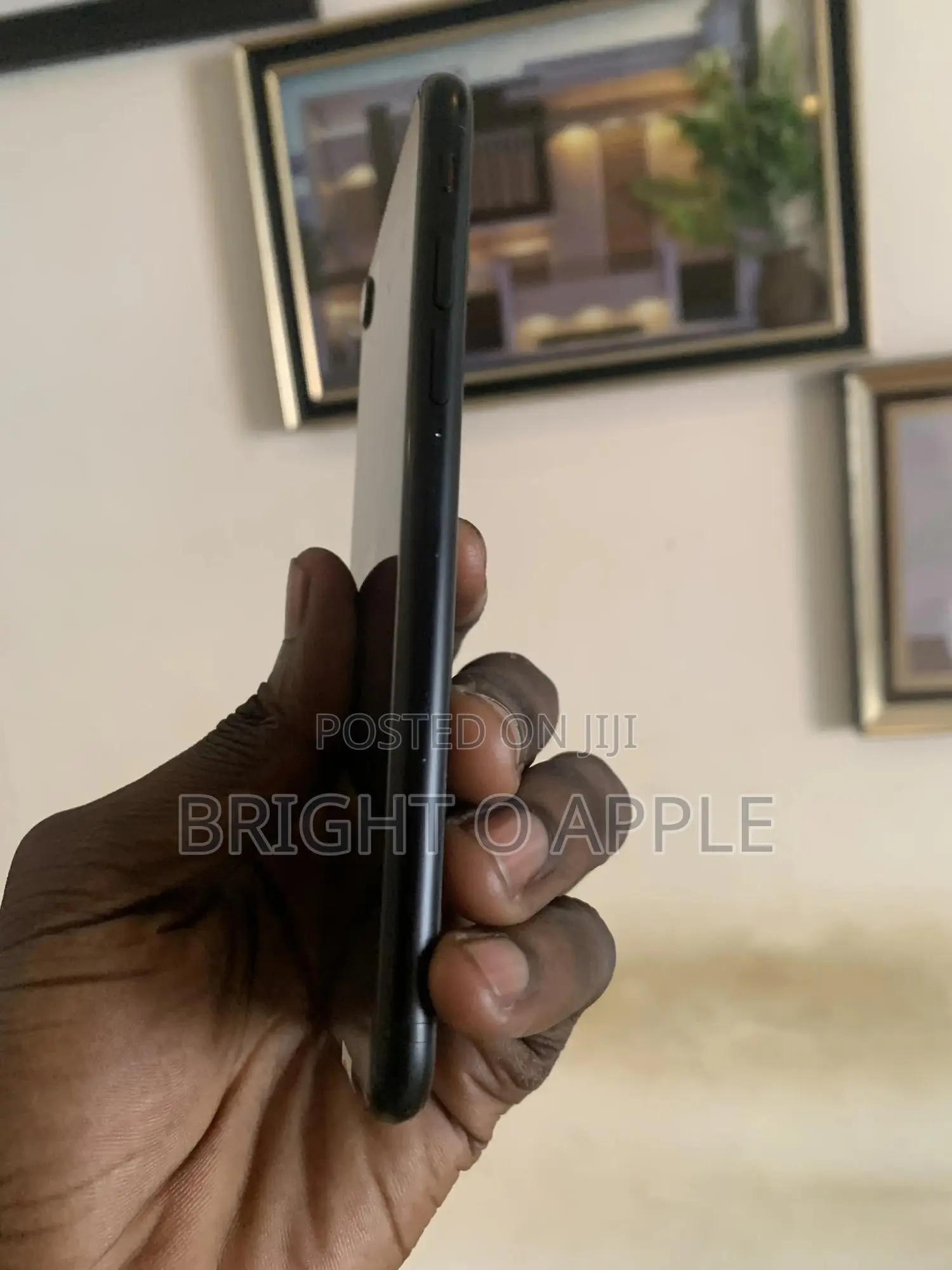 New Apple iPhone SE (2020) 128 GB Black