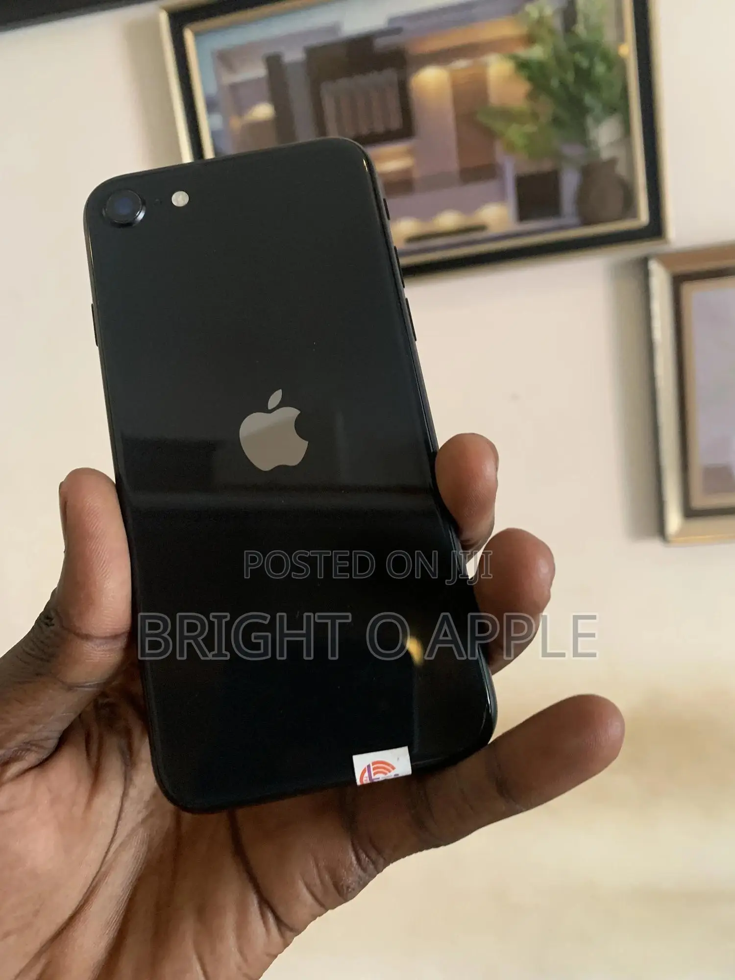 New Apple iPhone SE (2020) 128 GB Black