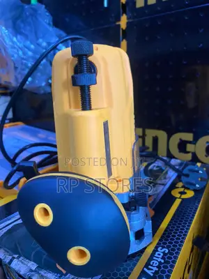 Router 1200W