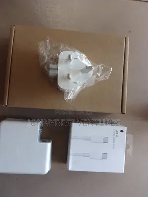 Brand New Macbook Type-C 61W Laptop Chargers