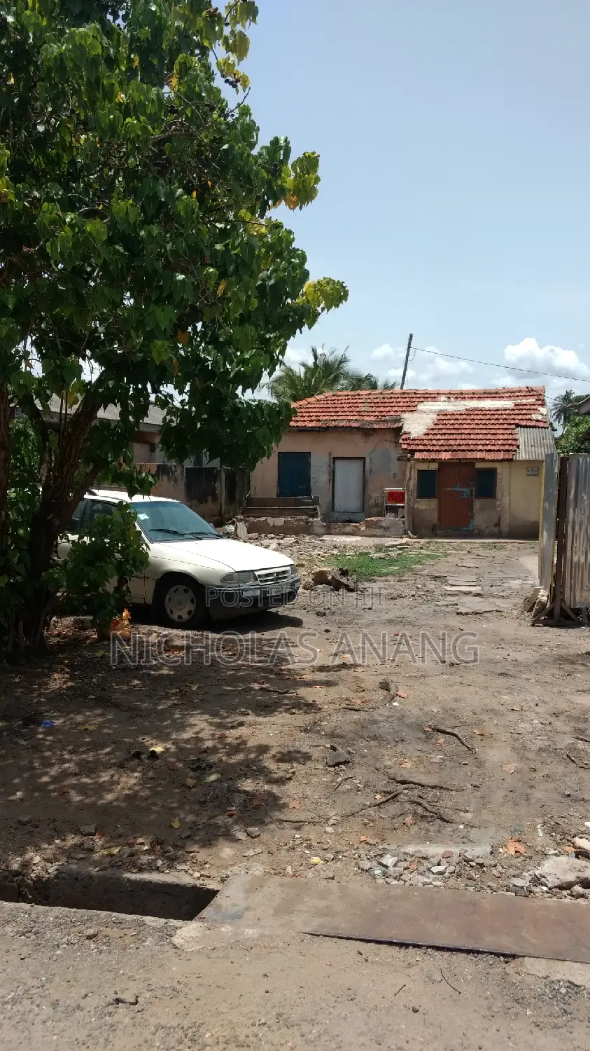 A Genuine 1 Plot of Land for Sale at Osu 
Size: 70*100