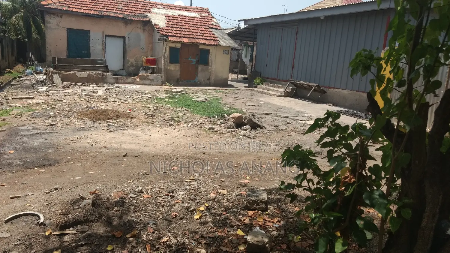 A Genuine 1 Plot of Land for Sale at Osu 
Size: 70*100