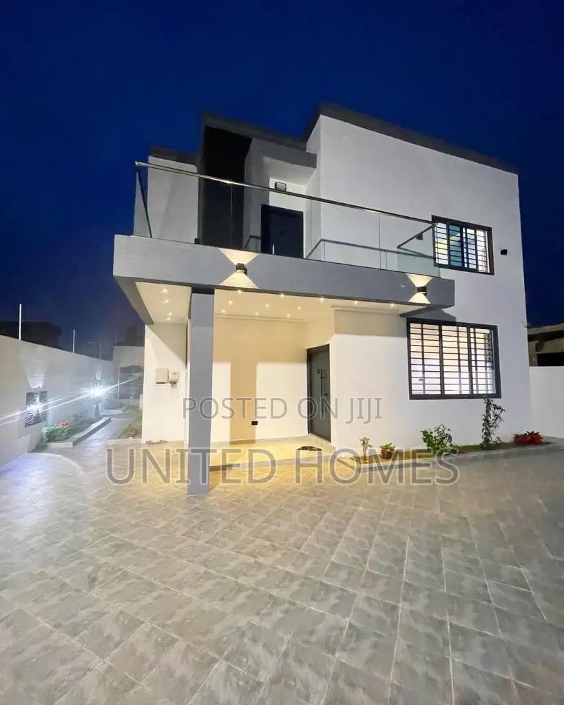 4bdrm House in Adenta for sale