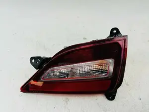 Hyundai Santa Fe 2018 2019 2020 Back Bumper Reflector