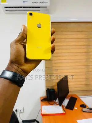 Apple iPhone XR 64 GB Yellow