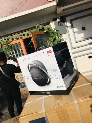Harman Kardon Black Studio 7 Onyx Electric Wireless Speaker