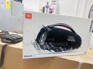 Dynamic Sleek Black Boombox 3
