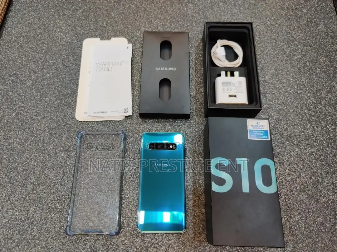 New Samsung Galaxy S10 128 GB Green