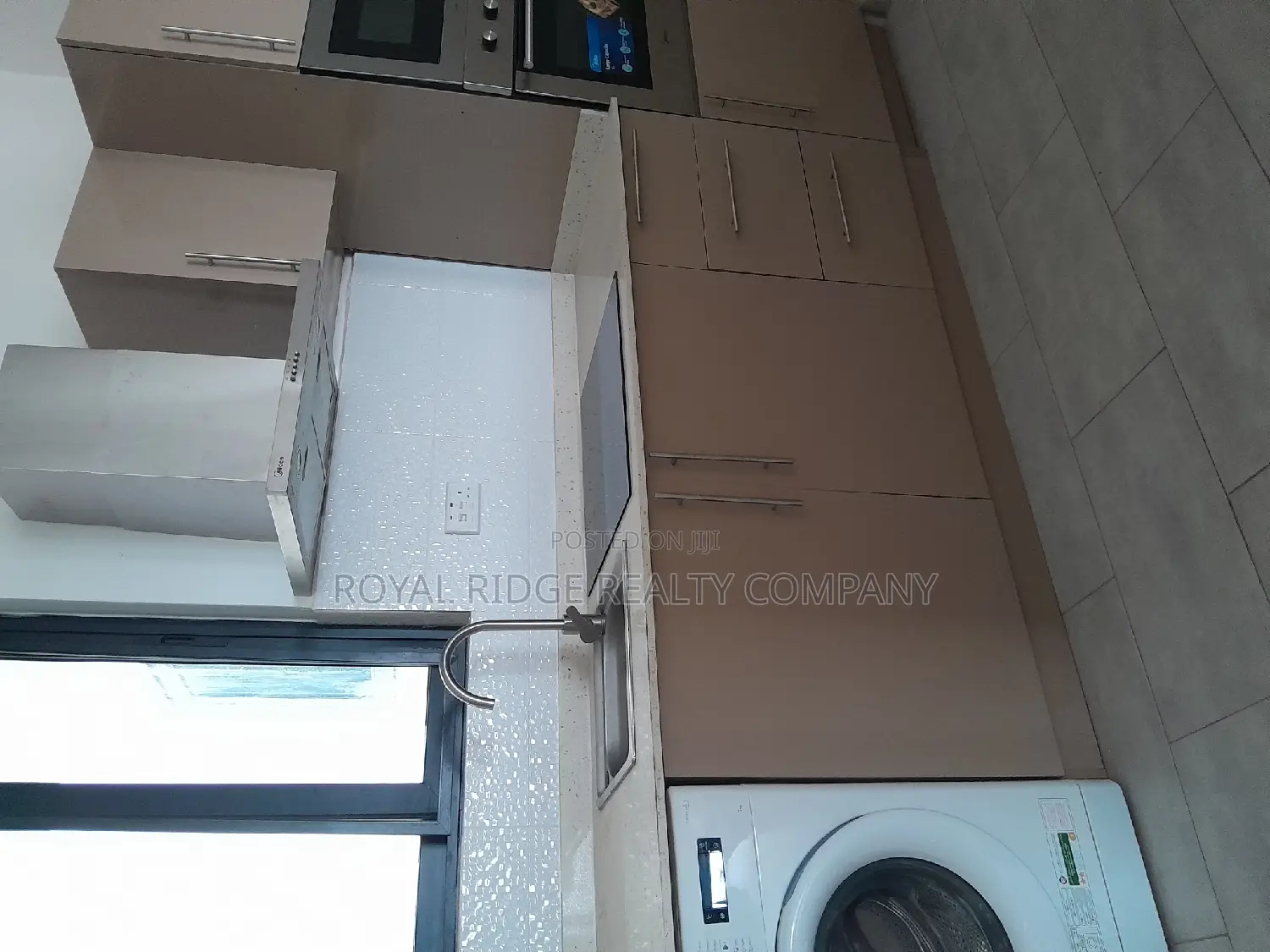 3bdrm Apartment in East Airport, Accra Metropolitan for rent