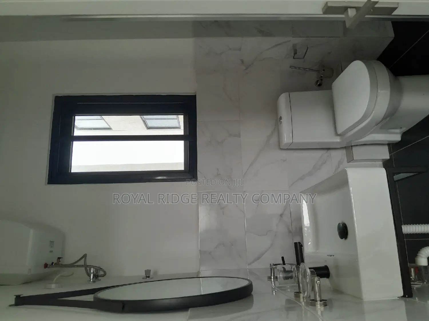 3bdrm Apartment in East Airport, Accra Metropolitan for rent