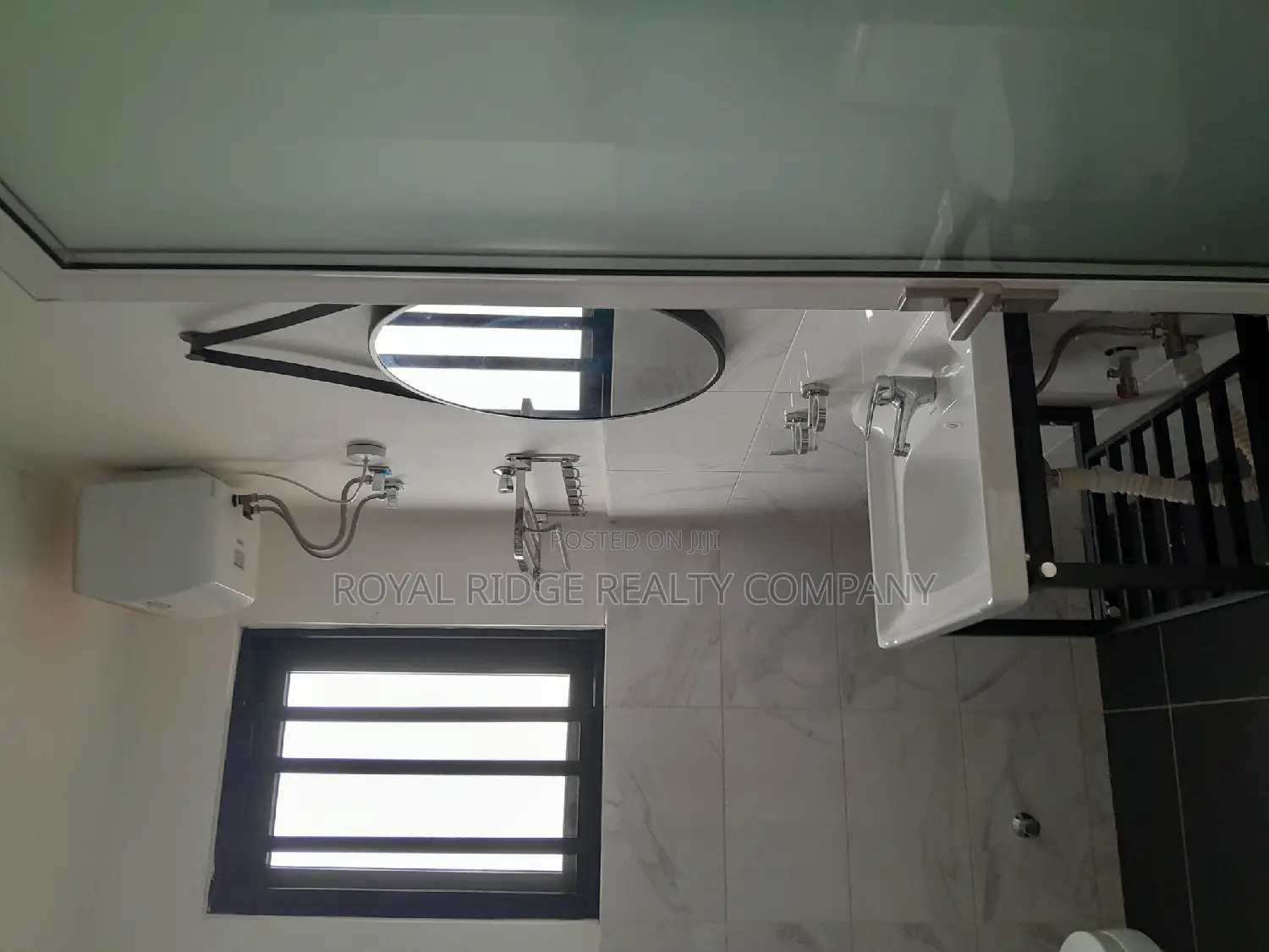 3bdrm Apartment in East Airport, Accra Metropolitan for rent