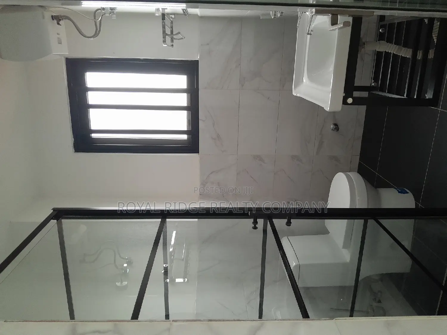 3bdrm Apartment in East Airport, Accra Metropolitan for rent