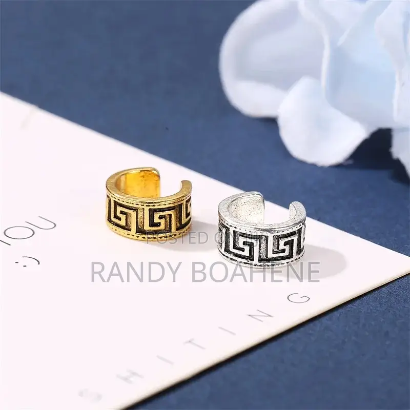 Retro Carving Non Piercing Ear Cuff