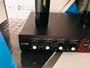 Shure U-7700 4in1 Wireless Microphone