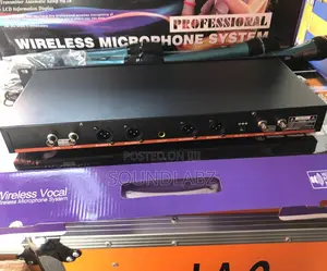 Shure U-6600 4-in-1 Professional Wireless Microphone