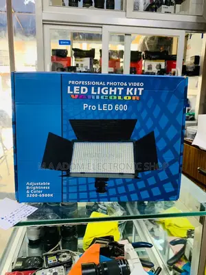 High Quality Pro Led 600 Photo Video Light Kit.