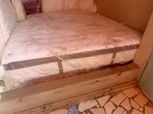 FURNITURE MALL Wholesale King Size Mattress. Free DLV