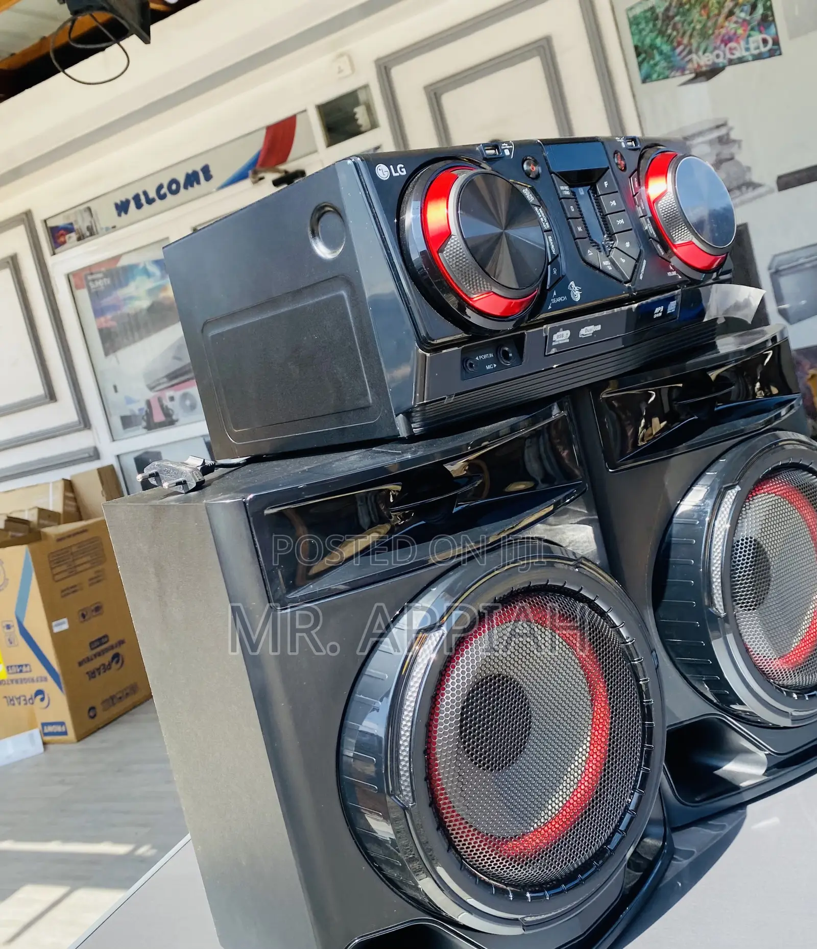Well Design LG CJ44 Xboom Bluetooth Sound Bar System.