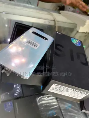 New Samsung Galaxy S10 128 GB Blue