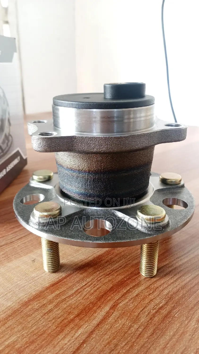 01554. Original Chrysler, Dodge, Jeep Wheel Hub From USA