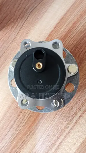 01554. Original Chrysler, Dodge, Jeep Wheel Hub From USA