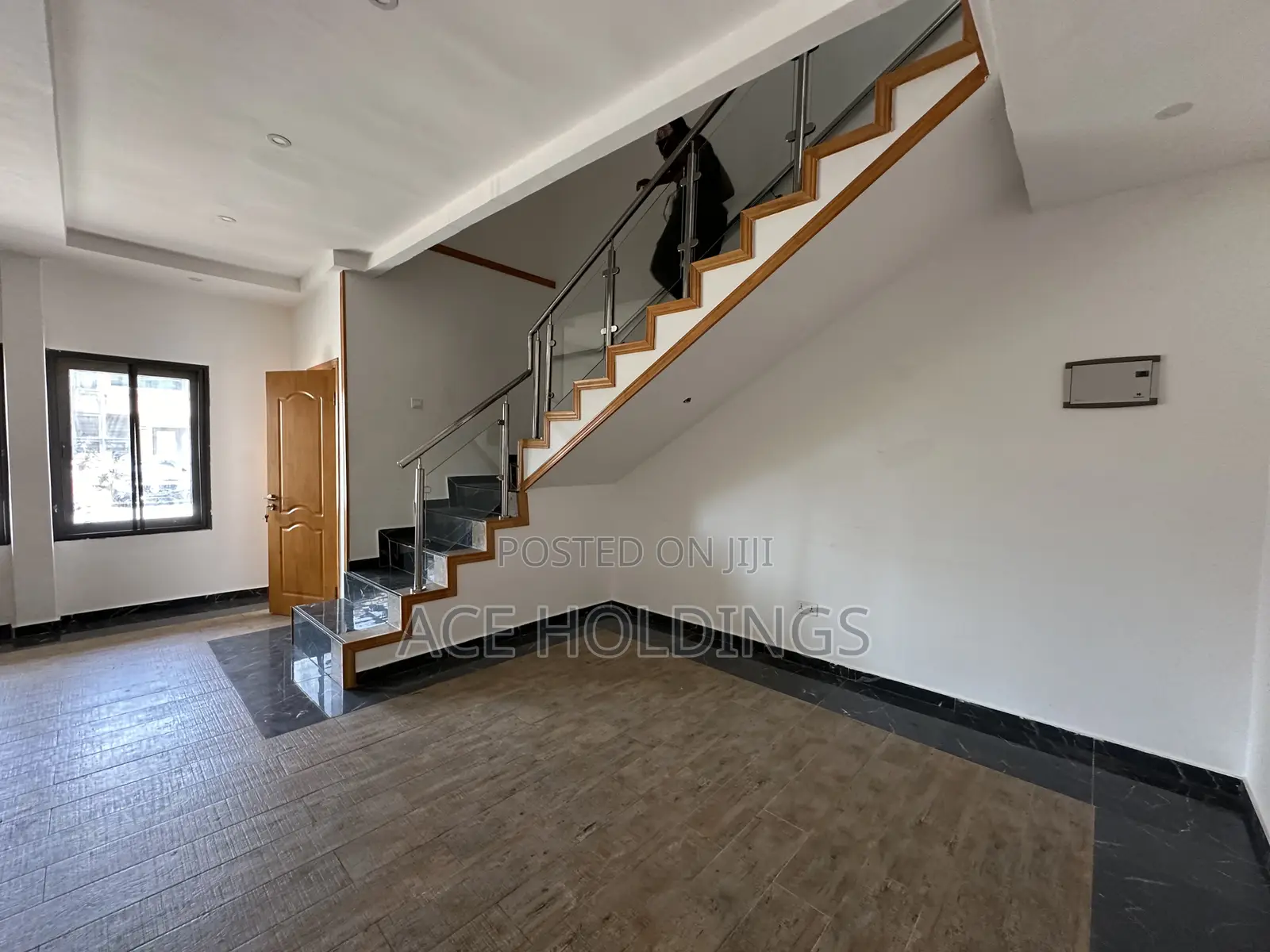 4bdrm Townhouse / Terrace in West Trasacco, Ashaley Botwe for rent