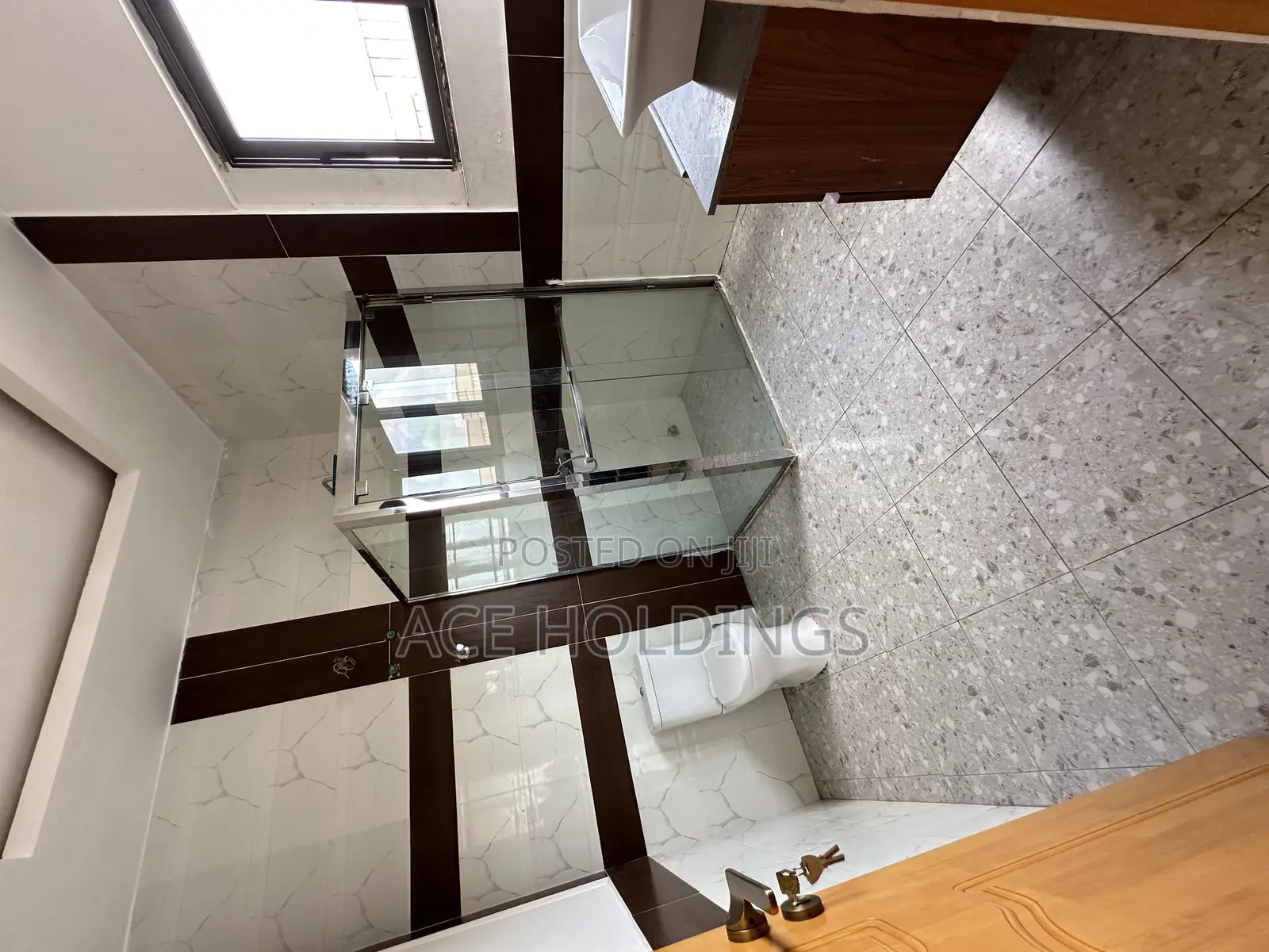 4bdrm Townhouse / Terrace in West Trasacco, Ashaley Botwe for rent
