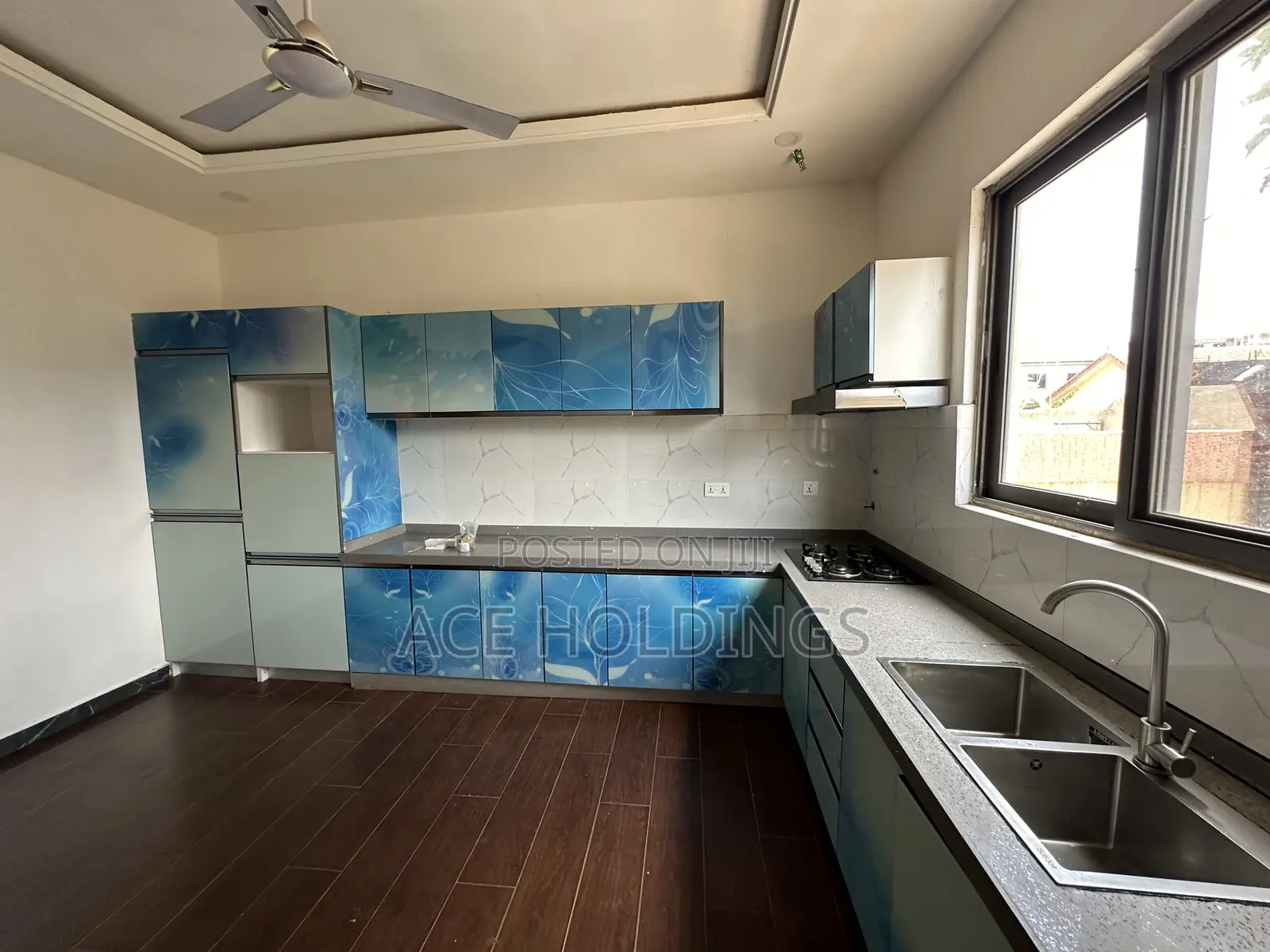 4bdrm Townhouse / Terrace in West Trasacco, Ashaley Botwe for rent
