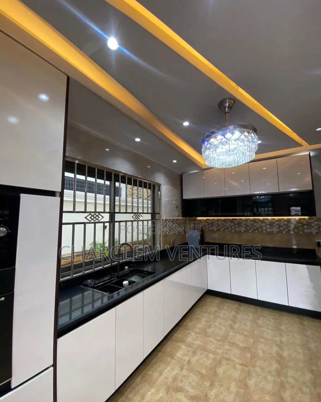 6bdrm House in Charclem Ventures, Adenta for sale