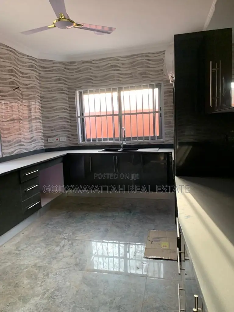 4bdrm House in East Legon, Adjiriganor for rent