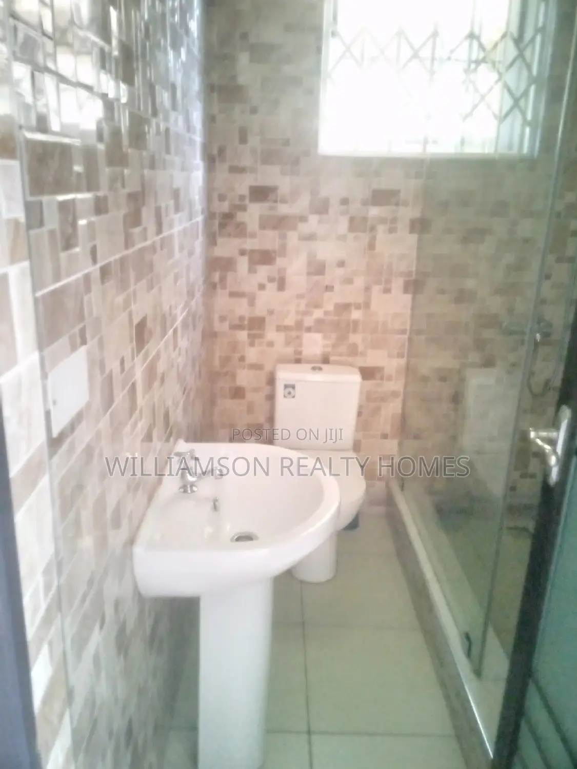 2bdrm Apartment in Community 18 Area, Spintex for rent