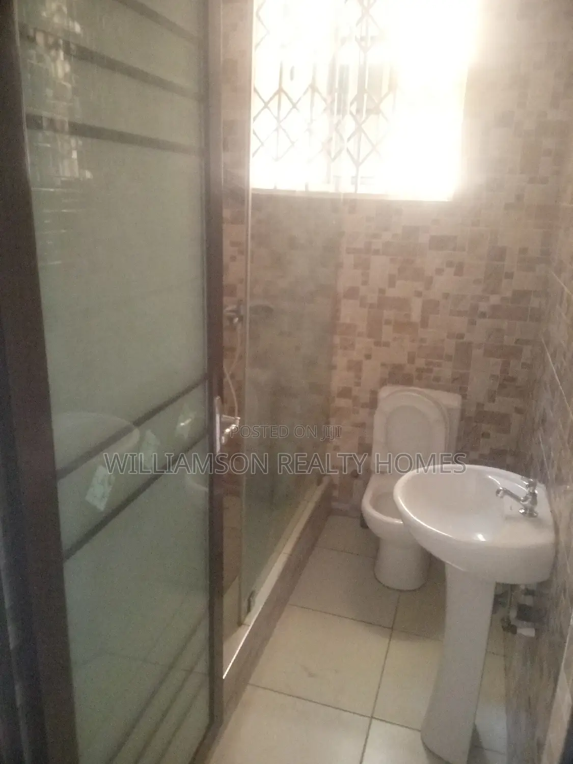 2bdrm Apartment in Community 18 Area, Spintex for rent