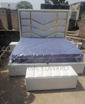 Queen Size Bed and Mattress Two Sides Drawer and Ottoman