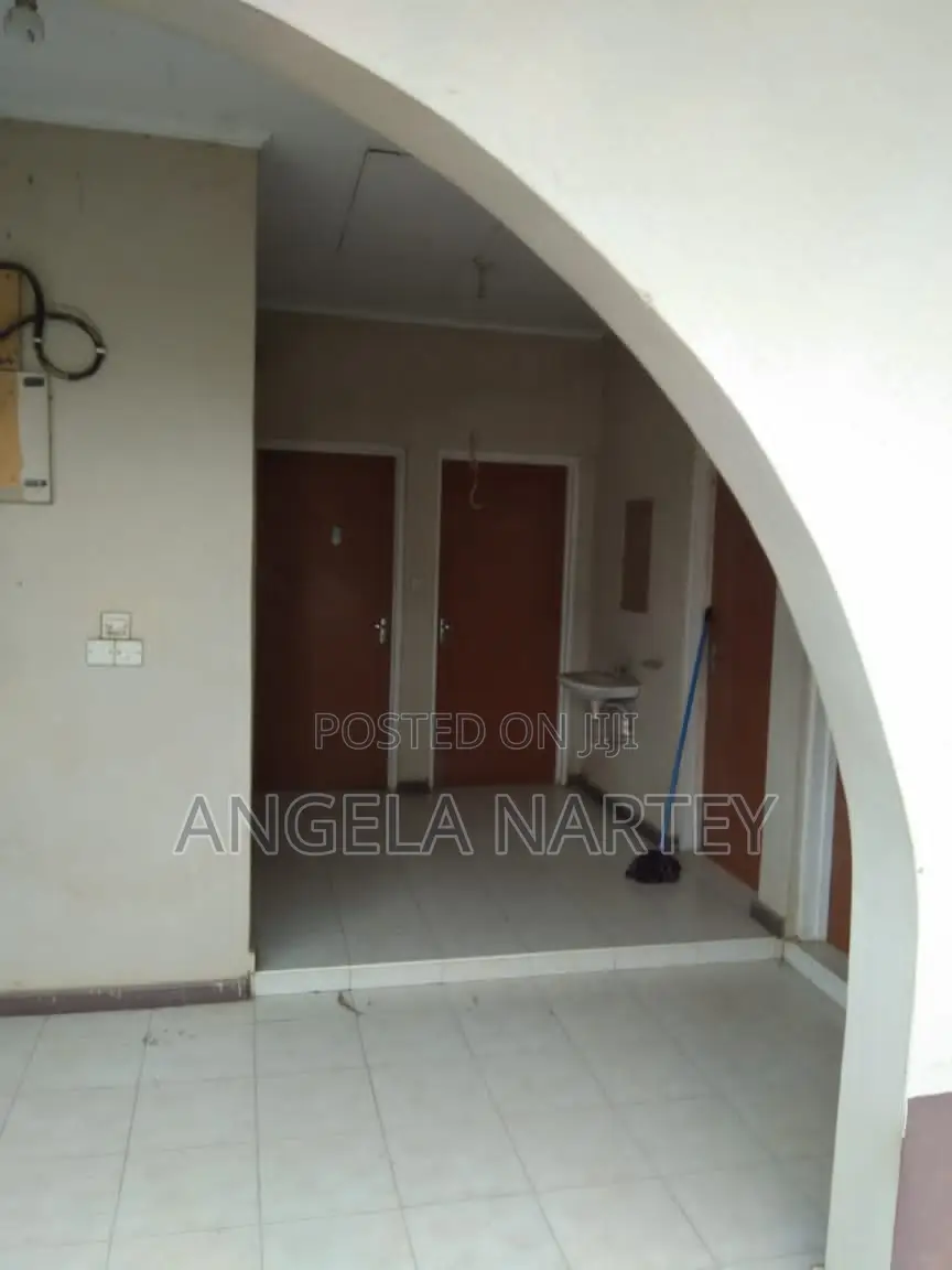 4bdrm House in Regimanuel Estates, Accra Metropolitan for sale